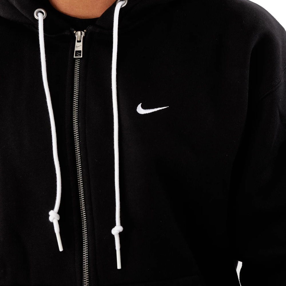 Men’s Nike hoodie size medium